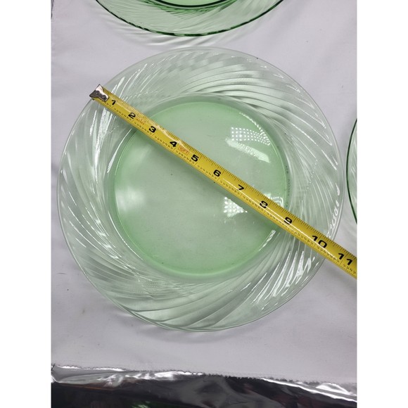 Pyrex Spring Festiva Green Swirl Dishes - Picture 4 of 9